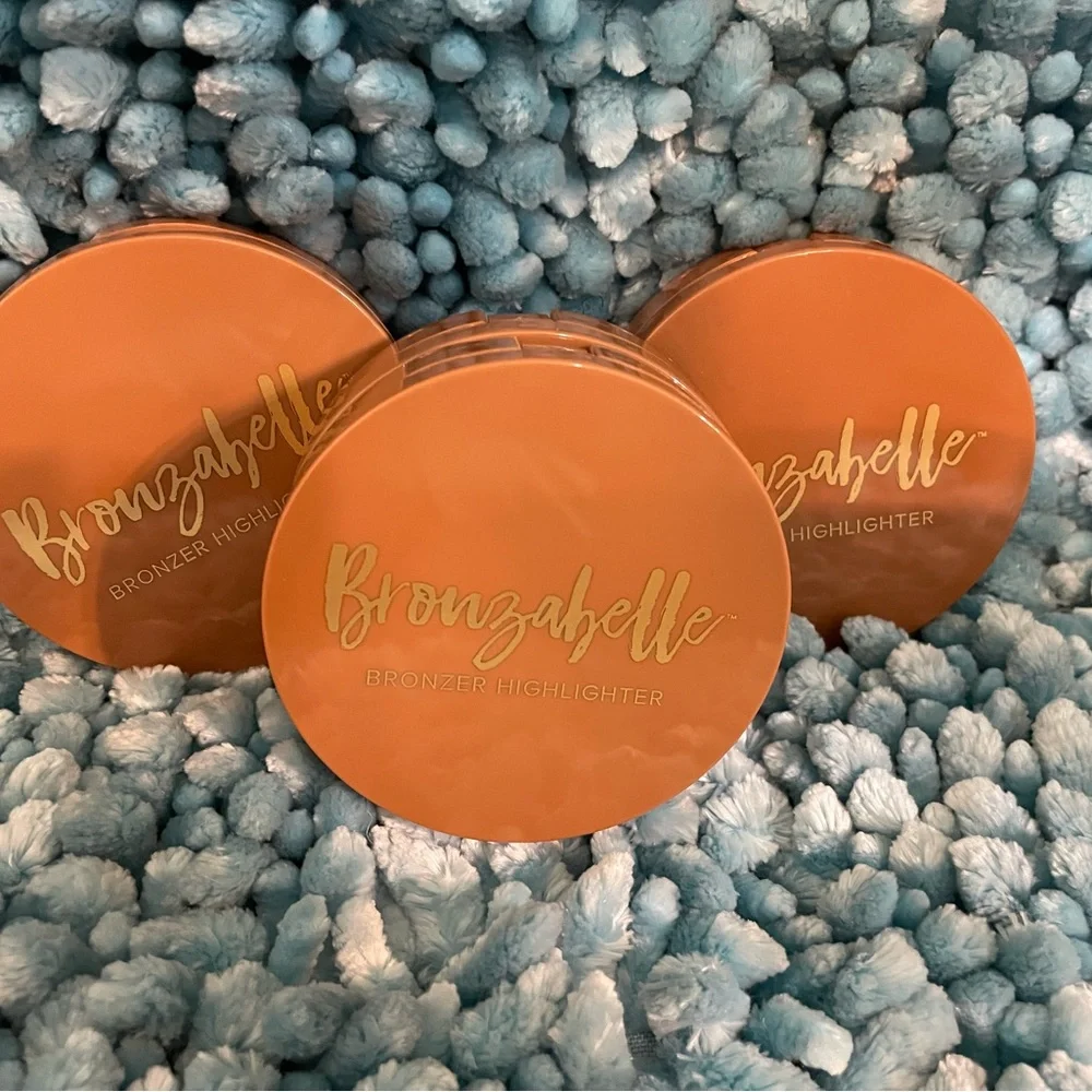 Ray of Sunshine Brozabelle Belle by Kim Gravel Bronzer -